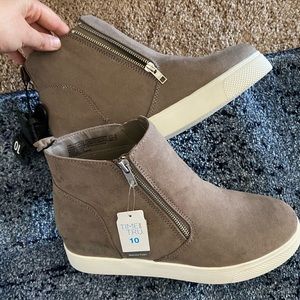 sneaker wedges